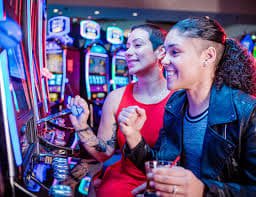Koleksi Game Lengkap di Aplikasi BDG188 – Slot Live Casino Tembak Ikan Olahraga Virtual
